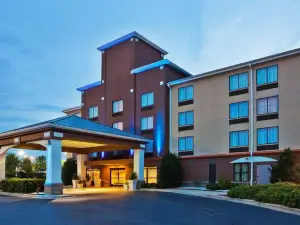 Holiday Inn Express & Suites Charlotte-Concord-I-85