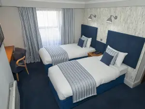 Falcon Hotel