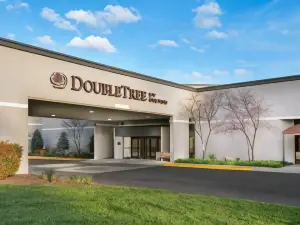 DoubleTree by Hilton Lawrence