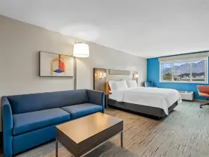 Holiday Inn Express & Suites OGDEN by IHG