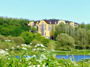 Roshcha Nevest Hotel