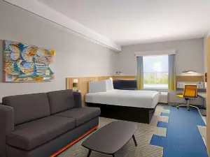 Microtel by Wyndham Lachute
