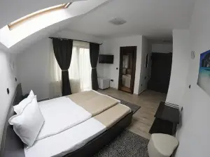 Casa Laur cu plajă privată