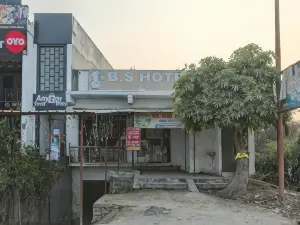 OYO B.S Hotel and Restaurant