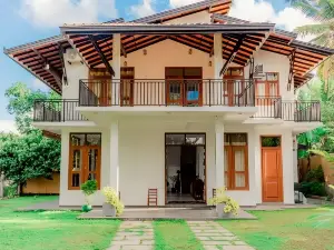 SaDev Lake Villa Bandaragama
