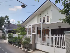 PH Homestay Unit Coklat