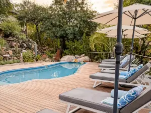 ザ ワイルド ブルー ロッジ サファリ & スパ