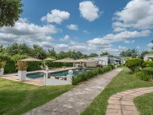 Nut Grove Boutique Hotel