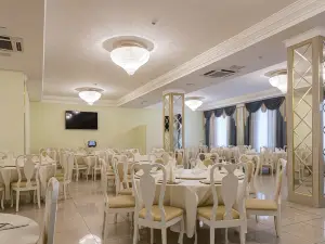 Piramida Hotel