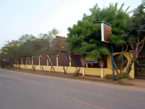 Anouxa Riverview Guesthouse