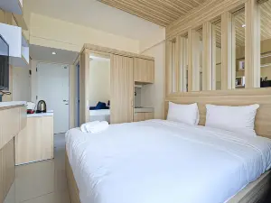 Elegant Studio Apartment @ Bogorienze Resort by Travelio