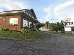 Fundy Line Motel