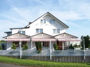 Hotel & Restaurant am Kirschberg