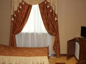 Alpari Mini-Hotel