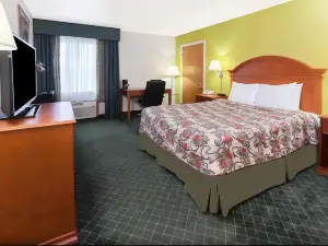 Days Inn by Wyndham Shawnee