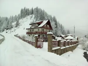 Pensiunea Roua Diminetilor