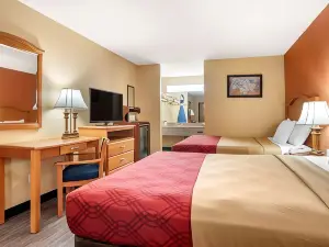 Econo Lodge Inn & Suites