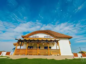 Pensiunea Căsuța cu Stuf