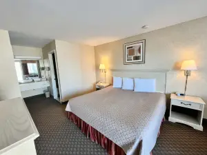 Court Plaza Inn & Suites of Mackinaw