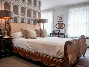 The Bull Hotel