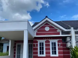Emerald Guest House Type Texas & Kansas