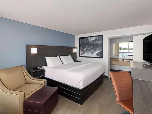 Super 8 by Wyndham Riverside Al