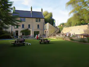 The Barge Inn