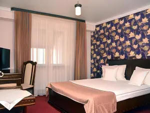 Hotel President