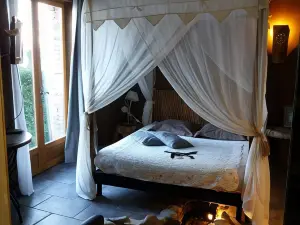 Hotel ,Secret d'Une Nuit a Vicq prės de Valenciennes,Onnaing,Saint Saulve Avec Piscine , Jaccuzi