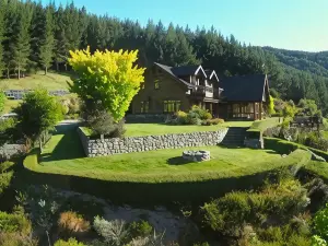 Stonefly Lodge