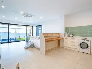 Muan Oberman Pet-Friendly Villa