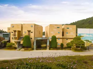 Taean Bohemia Village Pension