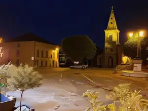 Chambre d´hôtes Léonie & Restaurant