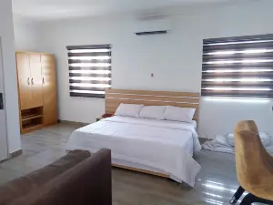 Graceland Hotel and Suites