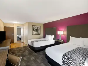 La Quinta Inn & Suites by Wyndham Columbus MS