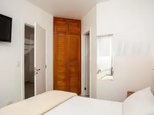Travel Inn Flats Riviera