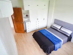 Luxurious Place Cozy Spacious Family Suite with WIFI near SM Lucena