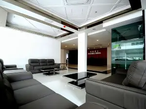 Eminent Hotel