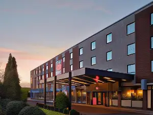 Radisson Red Gatwick Airport