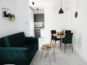 "Handmade" Apartment