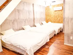 One Hostel&Standing Bar