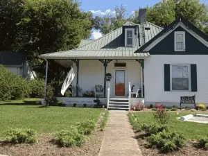 Cadiz Street Bed and Breakfast