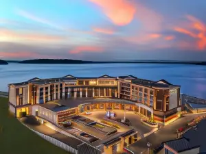 Silver Cloud Hotel Tacoma at Point Ruston Waterfront