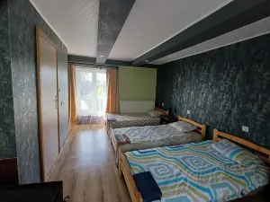 Viesu Nams "Laimes pakavs"