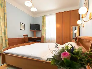 Hotel-Garni Goldenes Kreuz