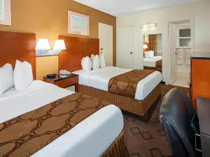 Travelodge by Wyndham Burbank-Glendale