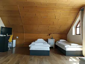 Manoka Guest House