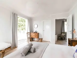 The Pear Orchard Lodge