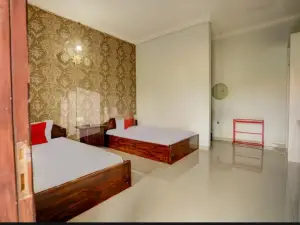 Hotel Miranda Bawean Mitra RedDoorz
