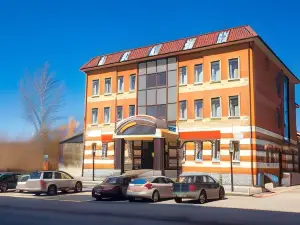 Chetyire Sezona Hotel